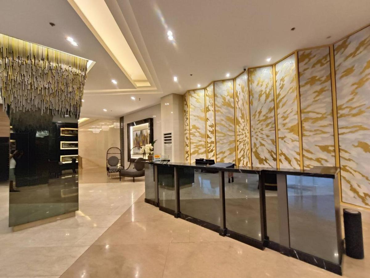 Penthouse Studio At Fame Residence 41St Floor, Shangrila-Megamall 马尼拉 外观 照片