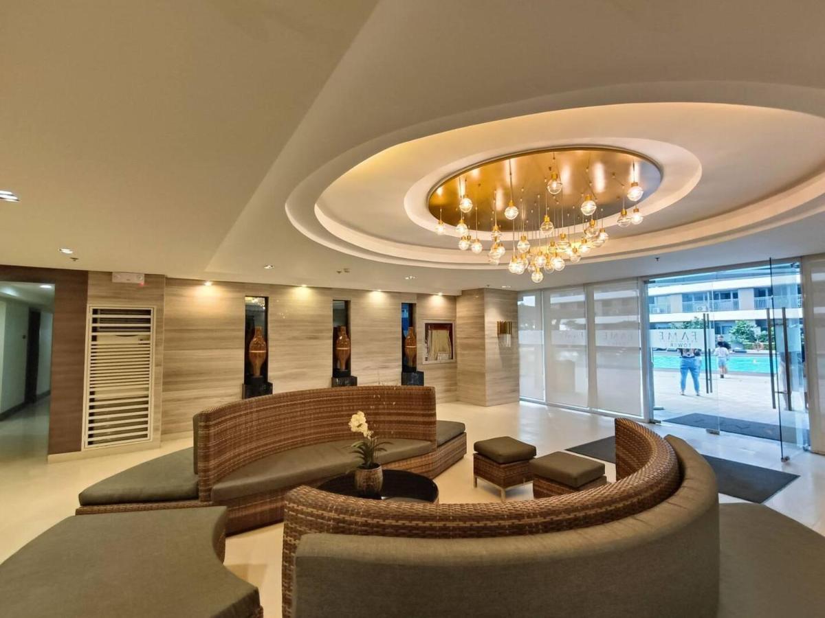 Penthouse Studio At Fame Residence 41St Floor, Shangrila-Megamall 马尼拉 外观 照片