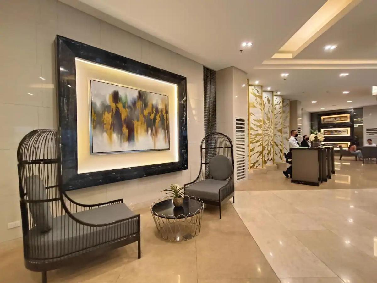 Penthouse Studio At Fame Residence 41St Floor, Shangrila-Megamall 马尼拉 外观 照片